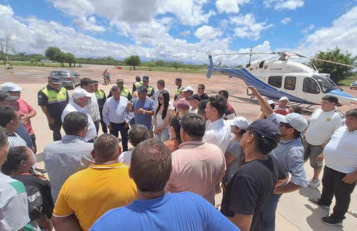 Jaldo supervisó las zonas inundadas y destacó la presencia del Estado