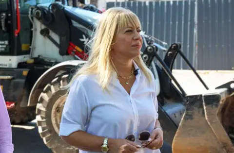 La respuesta de Chahla cuando en plena calle le pidieron “menos TikTok y más obras”: el video