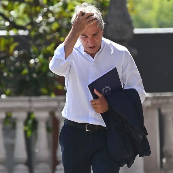 Denuncian a Luis Caputo por presunta manipulación de datos en el INDEC