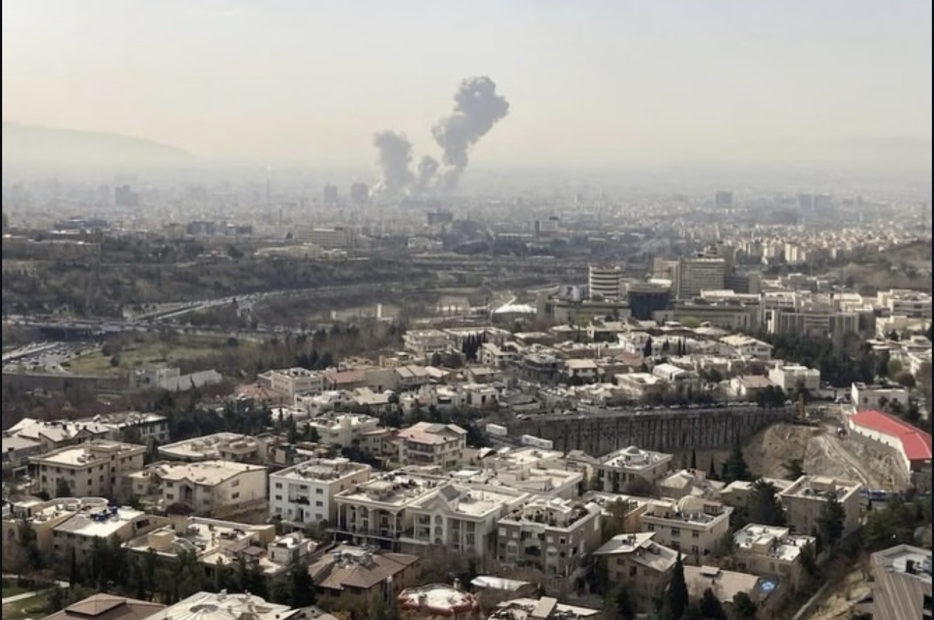 Estados Unidos e Israel llevaron a cabo ataques coordinados contra el régimen de Irán