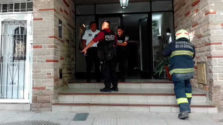 Encontraron muertos a dos hermanitos y a su niñera: investigan si fue una intoxicación con monóxido de carbono