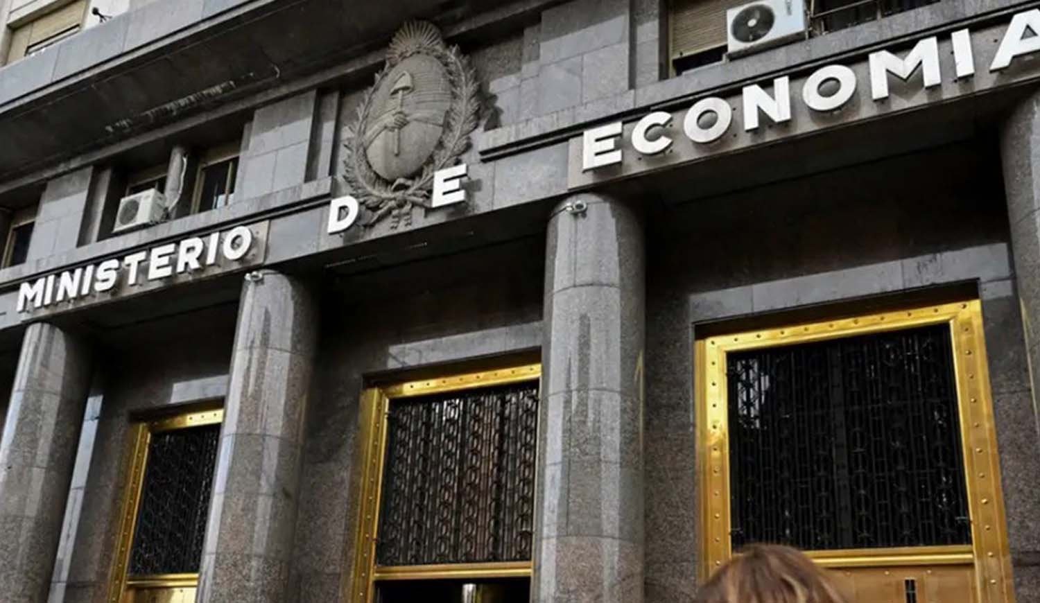 Actualizan los salarios de ministros y secretarios nacionales: cuánto cobran desde febrero