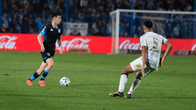 Con Falcioni en la platea, Atlético cayó 3-0 ante Racing en el José Fierro