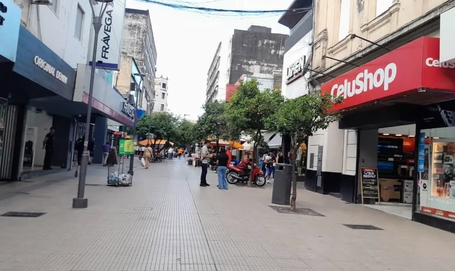 El comercio tucumano no atenderá este lunes por el Día de la Patria