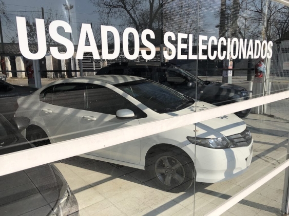 Cayó un 2,35% la venta de autos usados en Tucumán