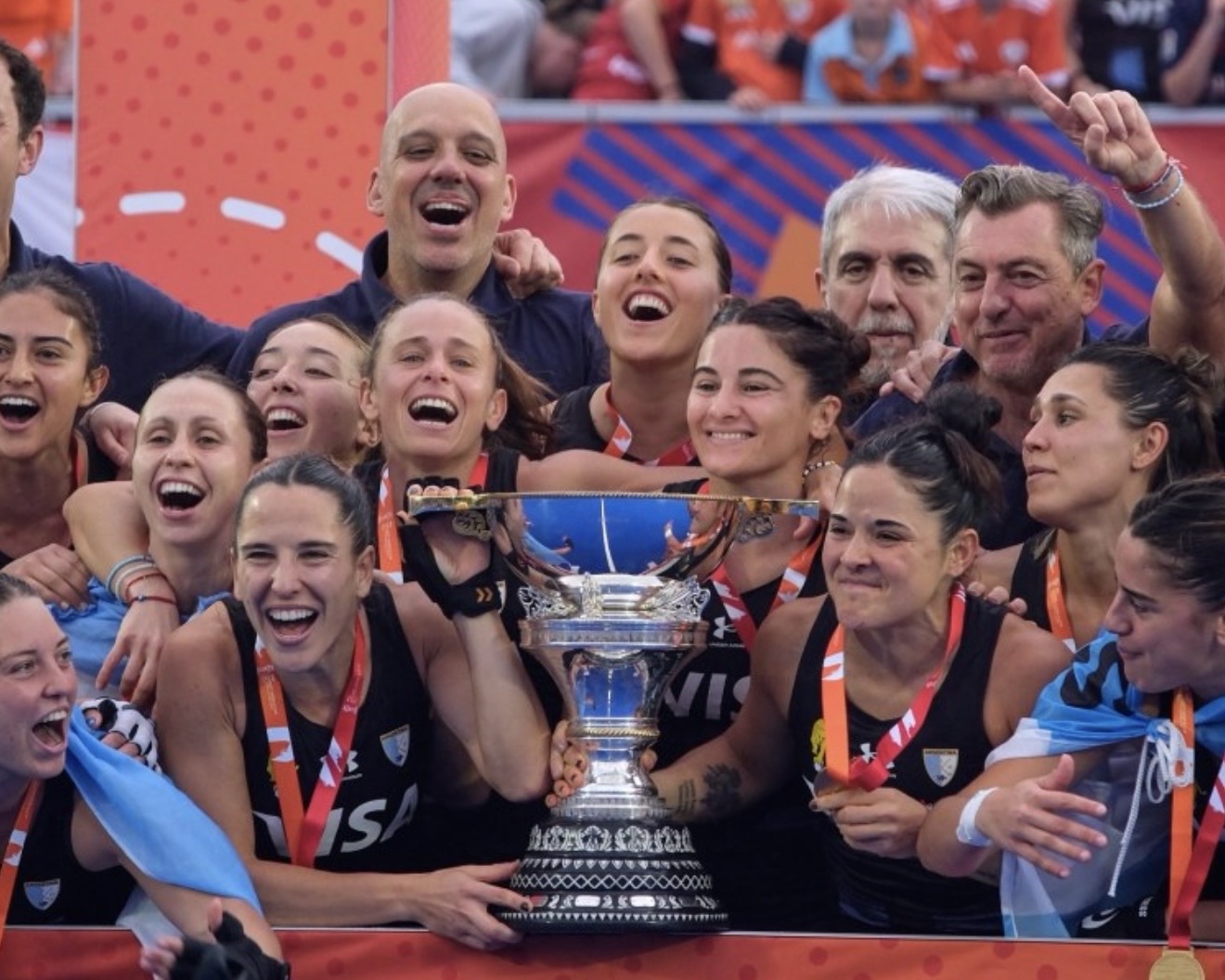 Las Leonas hicieron historia: vencieron a Países Bajos en los penales y se consagraron campeonas del mundo