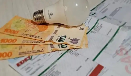 Tucumán gestiona un subsidio para la luz en verano y busca elevar el consumo subsidiado