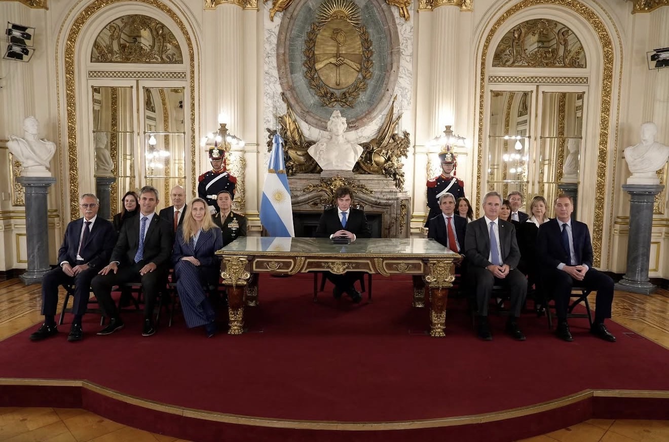 Milei anunció la construcción de una base naval en Tierra del Fuego y sanciones a petroleras que operen en Malvinas